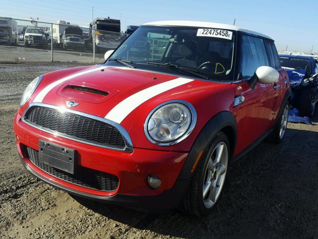 WMWMF73569TT97514 - 2009 MINI COOPER S RED photo 2