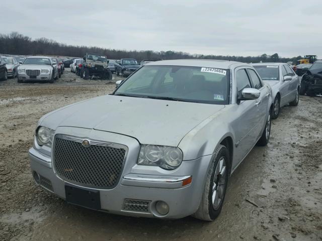 2C3LA63H37H706484 - 2007 CHRYSLER 300C SILVER photo 2