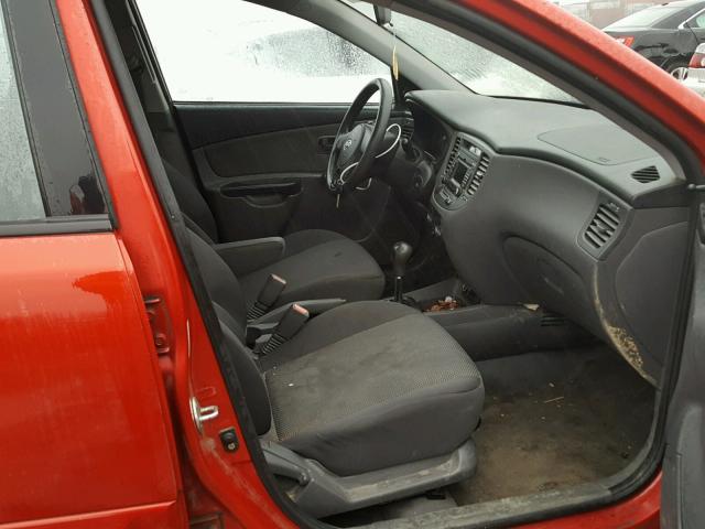 KNADH4A30B6734676 - 2011 KIA RIO BASE RED photo 5