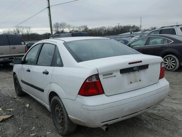 1FAFP34N07W102537 - 2007 FORD FOCUS ZX4 WHITE photo 3