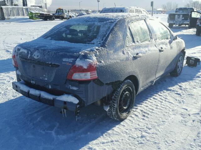 JTDBT923681294327 - 2008 TOYOTA YARIS GRAY photo 4