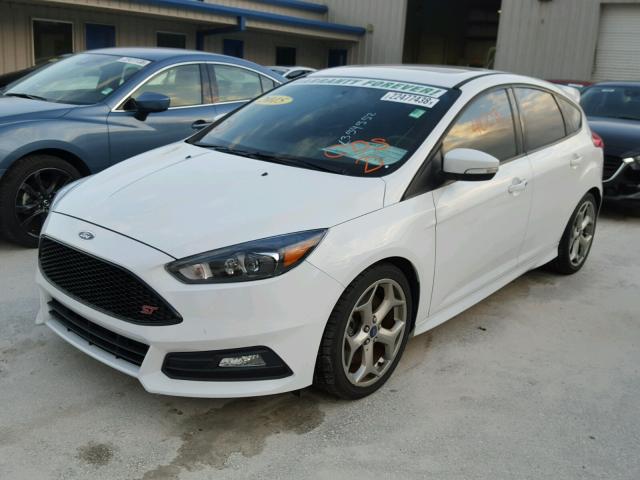 1FADP3L91FL354552 - 2015 FORD FOCUS ST WHITE photo 2