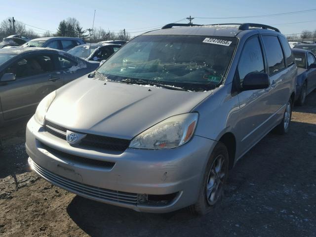 5TDBA23C45S053733 - 2005 TOYOTA SIENNA LE SILVER photo 2