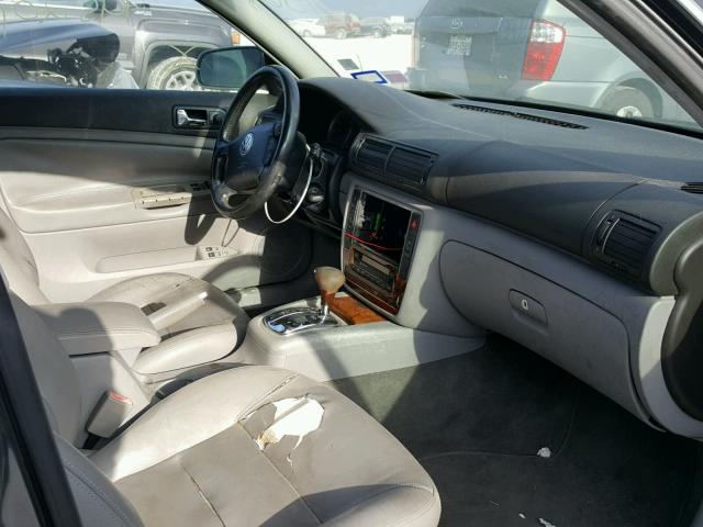 WVWRH63B92P365156 - 2002 VOLKSWAGEN PASSAT GLX 灰色 照片 5