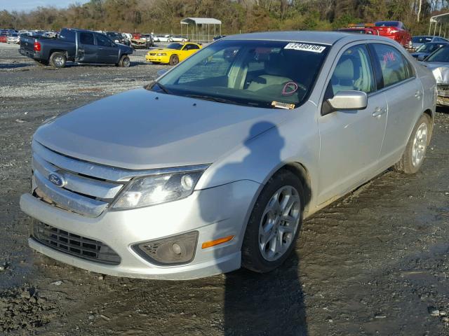 3FAHP0HA1AR338249 - 2010 FORD FUSION SE SILVER photo 2