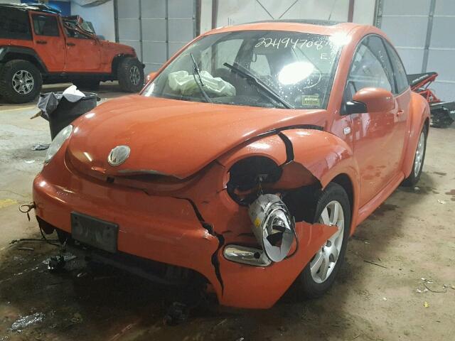 3VWDD21C33M414754 - 2003 VOLKSWAGEN NEW BEETLE ORANGE photo 2