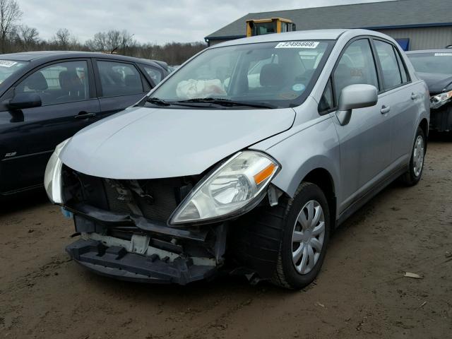 3N1BC11E69L447953 - 2009 NISSAN VERSA S SILVER photo 2