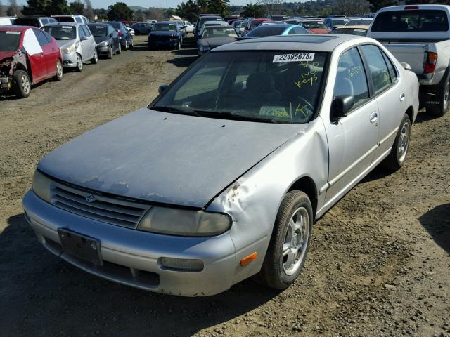 1N4BU31D6SC182522 - 1995 NISSAN ALTIMA XE SILVER photo 2