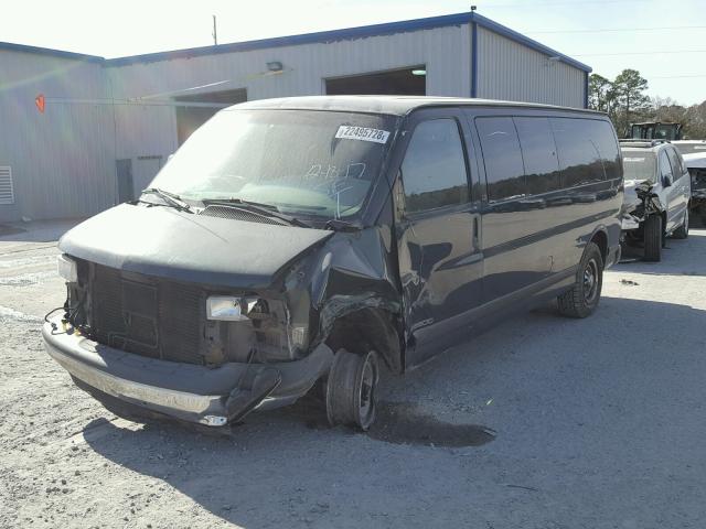 1GAHG39G611162526 - 2001 CHEVROLET EXPRESS G3 GREEN photo 2