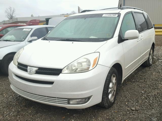 5TDZA22C35S222804 - 2005 TOYOTA SIENNA XLE WHITE photo 2