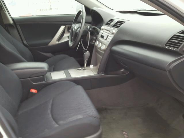 4T1BF3EK3BU756030 - 2011 TOYOTA CAMRY BASE WHITE photo 5