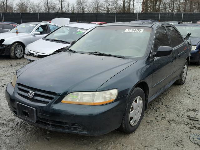 1HGCF86611A089757 - 2001 HONDA ACCORD VAL GREEN photo 2