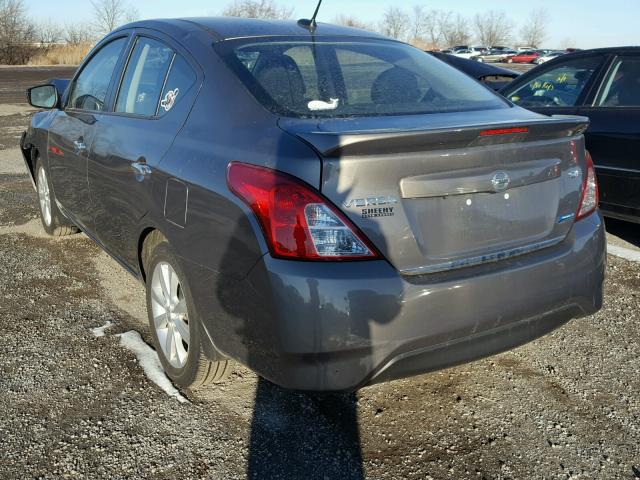 3N1CN7AP3GL835559 - 2016 NISSAN VERSA S GRAY photo 3