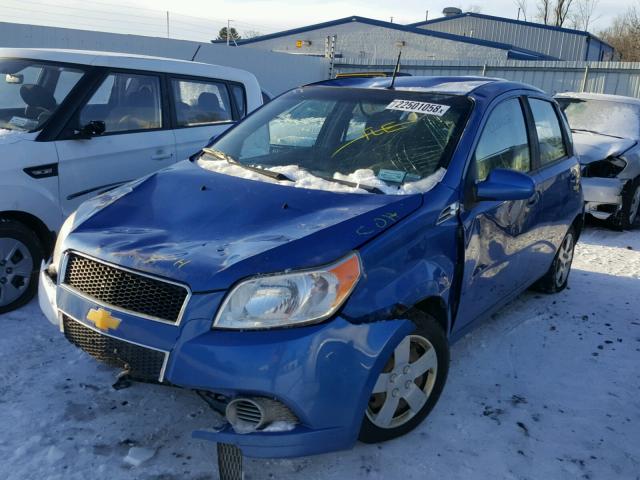 KL1TD6DE6AB097860 - 2010 CHEVROLET AVEO LS BLUE photo 2