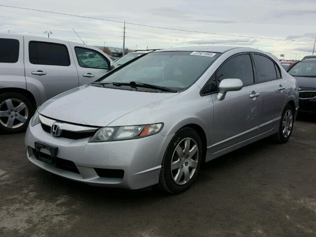 19XFA16579E050429 - 2009 HONDA CIVIC LX SILVER photo 2