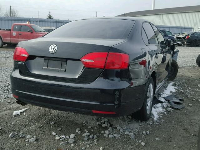 3VW1K7AJ4DM249139 - 2013 VOLKSWAGEN JETTA BASE შავი ფოტო 4