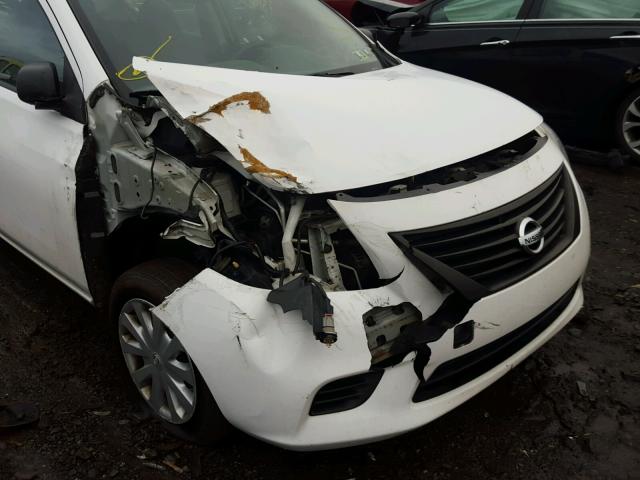 3N1CN7AP7CL877713 - 2012 NISSAN VERSA S WHITE photo 9