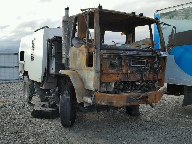 49HAADBV83DK71756 - 2003 STERLING TRUCK SC 8000 WHITE photo 1