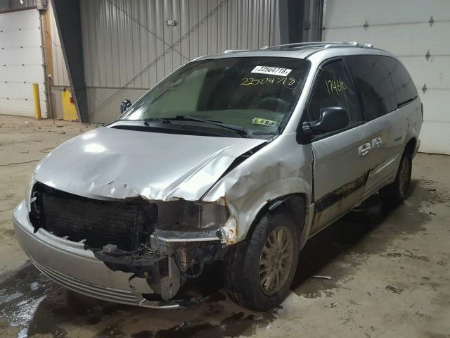 2C8GP64L83R239273 - 2003 CHRYSLER TOWN & COU SILVER photo 2