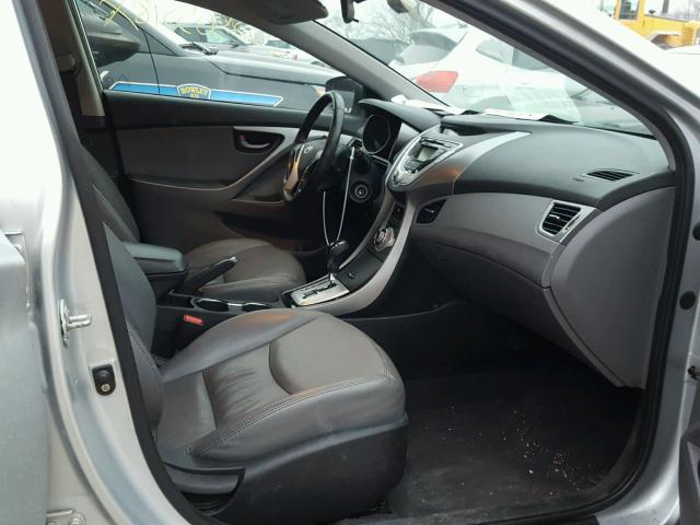 5NPDH4AE4BH017997 - 2011 HYUNDAI ELANTRA GL SILVER photo 5