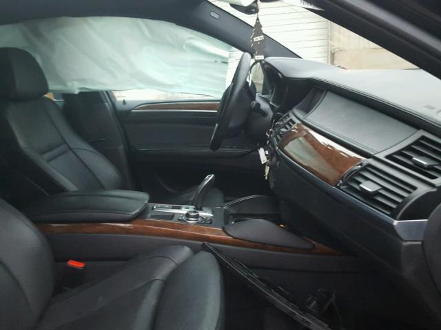 5UXFG8C55CLZ97042 - 2012 BMW X6 XDRIVE5 BLACK photo 5