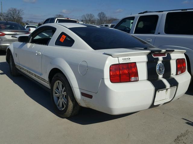 1ZVHT80N095104585 - 2009 FORD MUSTANG WHITE photo 3