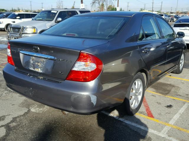 JTDBF30K320019123 - 2002 TOYOTA CAMRY LE CHARCOAL photo 4