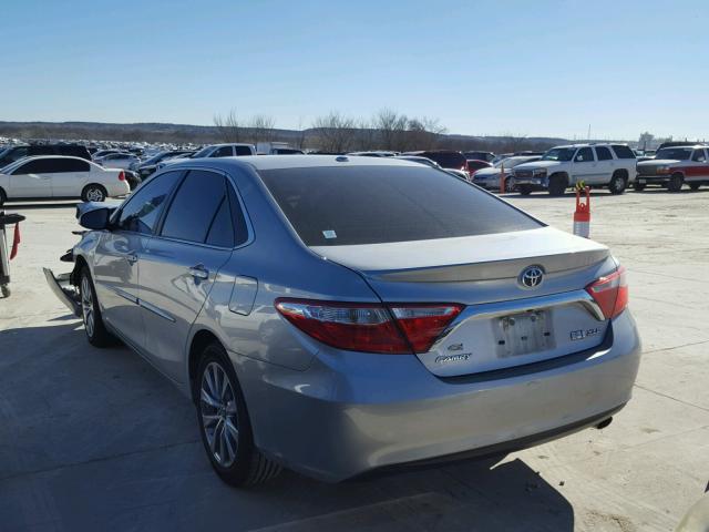 4T1BD1FK0FU161439 - 2015 TOYOTA CAMRY HYBR SILVER photo 3