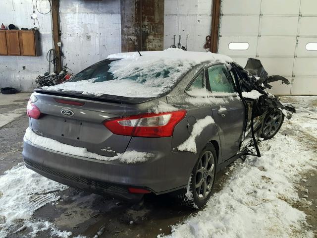 1FADP3F2XEL340419 - 2014 FORD FOCUS SE GRAY photo 4