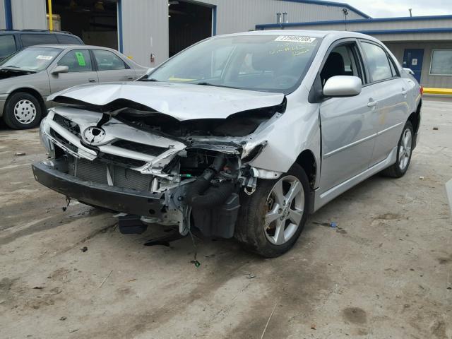 2T1BU4EE2CC914270 - 2012 TOYOTA COROLLA BA SILVER photo 2