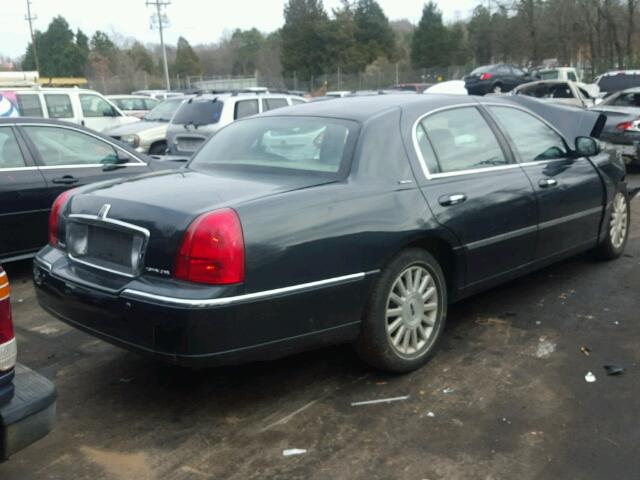 1LNHM82W23Y618395 - 2003 LINCOLN TOWN CAR S GREEN photo 4