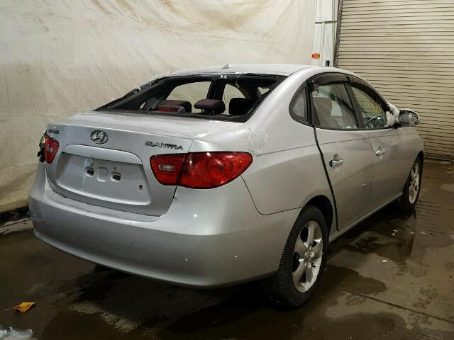 KMHDU46D58U350666 - 2008 HYUNDAI ELANTRA GL SILVER photo 4