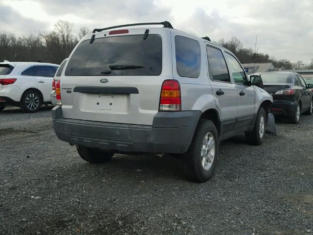 1FMYU93145KA78420 - 2005 FORD ESCAPE XLT SILVER photo 4