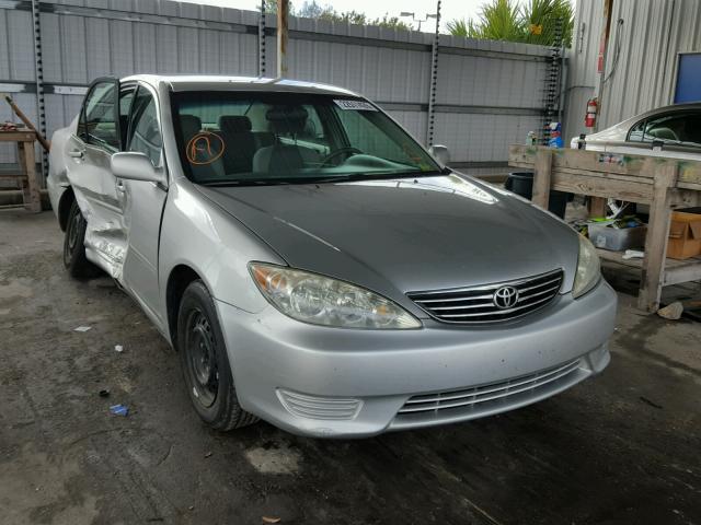 4T1BE32K35U959060 - 2005 TOYOTA CAMRY LE SILVER photo 1