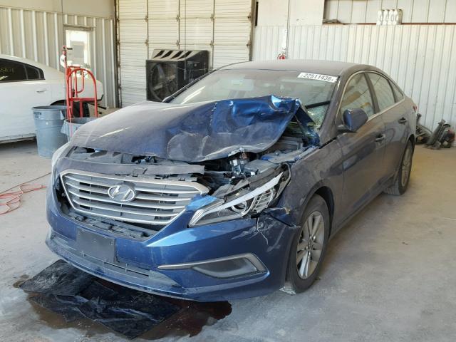 5NPE24AF3GH321361 - 2016 HYUNDAI SONATA SE BLUE photo 2