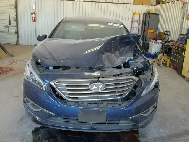 5NPE24AF3GH321361 - 2016 HYUNDAI SONATA SE BLUE photo 9