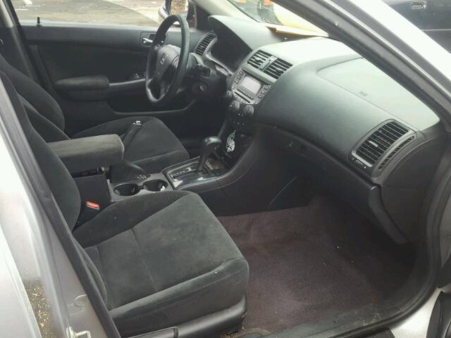 1HGCM56316A031682 - 2006 HONDA ACCORD SE SILVER photo 5