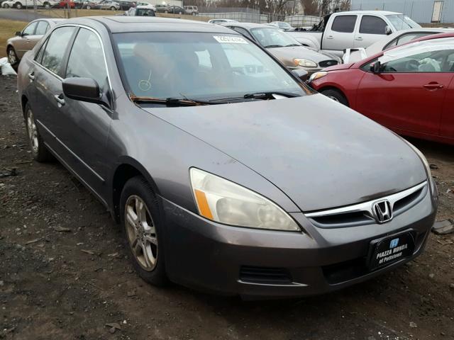 1HGCM55806A060927 - 2006 HONDA ACCORD EX GRAY photo 1