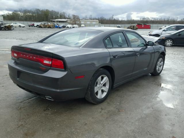 2C3CDXBG4EH268108 - 2014 DODGE CHARGER SE GRAY photo 4