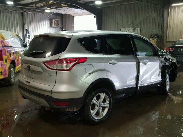 1FMCU9GX7EUB37876 - 2014 FORD ESCAPE SE SILVER photo 4