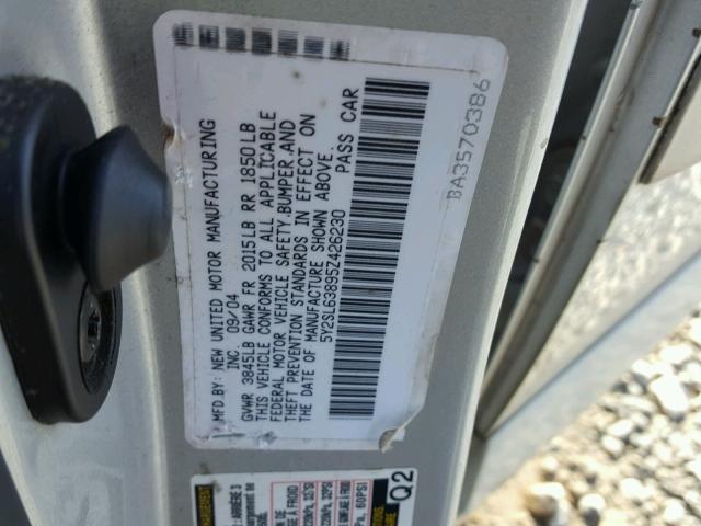 5Y2SL63895Z426230 - 2005 PONTIAC VIBE SILVER photo 10