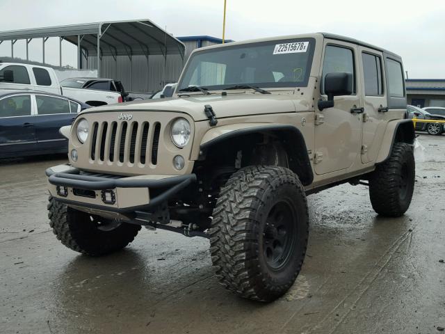 1C4BJWDG2GL279380 - 2016 JEEP WRANGLER U TAN photo 2