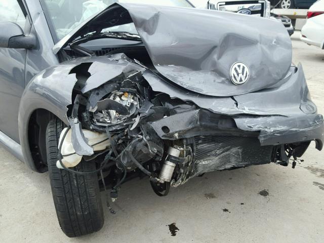 3VWCK31C85M417398 - 2005 VOLKSWAGEN NEW BEETLE 灰色 照片 9