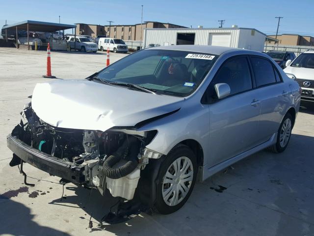 1NXBU40E59Z044187 - 2009 TOYOTA COROLLA BA SILVER photo 2