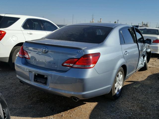 4T1BK36B46U132687 - 2006 TOYOTA AVALON XL BLUE photo 4