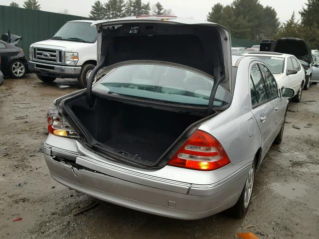 WDBRF61J72F194606 - 2002 MERCEDES-BENZ C 240 SILVER photo 4