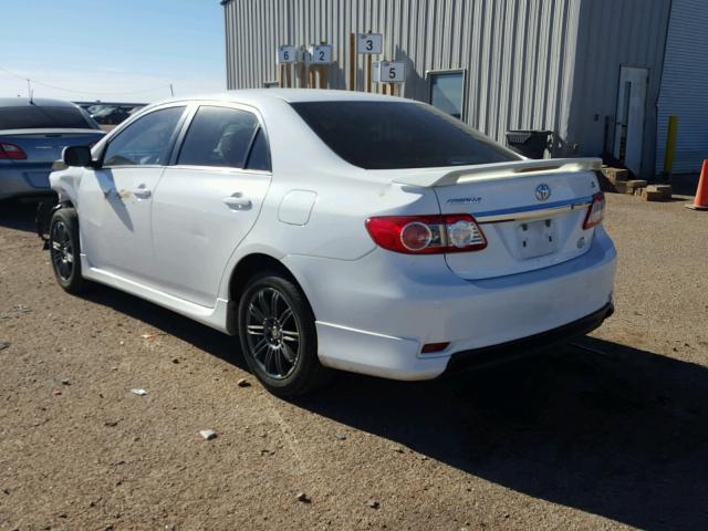 2T1BU4EE9BC627555 - 2011 TOYOTA COROLLA BA WHITE photo 3