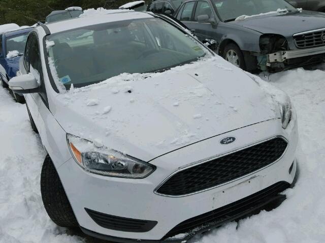 1FADP3F28FL226503 - 2015 FORD FOCUS SE WHITE photo 1