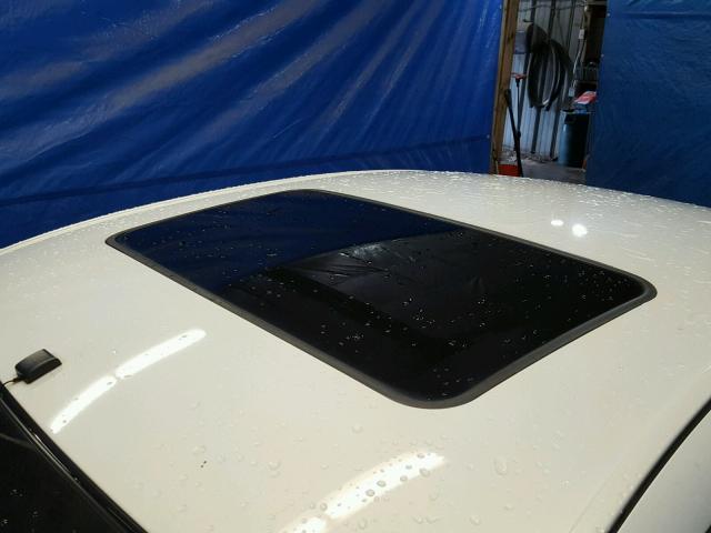 1LNHM87A92Y621371 - 2002 LINCOLN LS 白色 照片 9