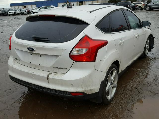 1FAHP3N29CL272565 - 2012 FORD FOCUS TITA WHITE photo 4